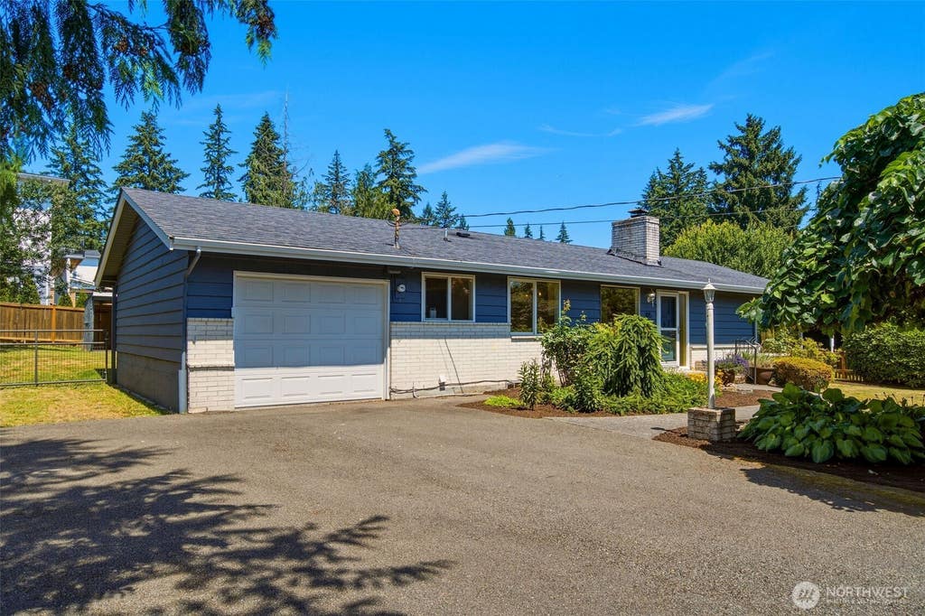 Photo of 105 161st Street SE, Bothell, WA 98012 (MLS # 2568537)