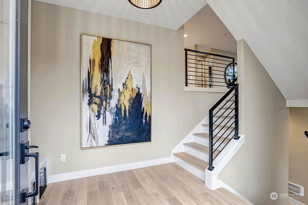 Photo of 1609 Market Street, Kirkland, WA 98033 (MLS # 2193078)