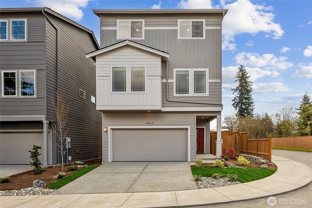 Photo of 13912 11th Place W, Lynnwood, WA 98087 (MLS # 2580257)
