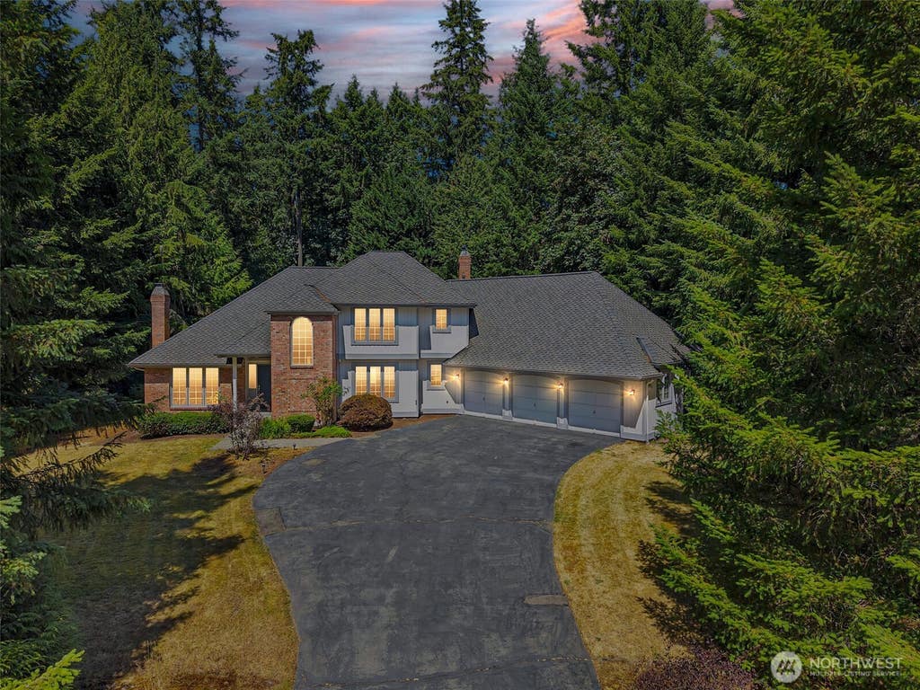Photo of 18630 NE 194th Street, Woodinville, WA 98077 (MLS # 2561575)
