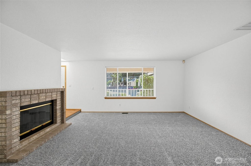 Photo of 7603 46th Avenue E, Tacoma, WA 98443 (MLS # 2575360)