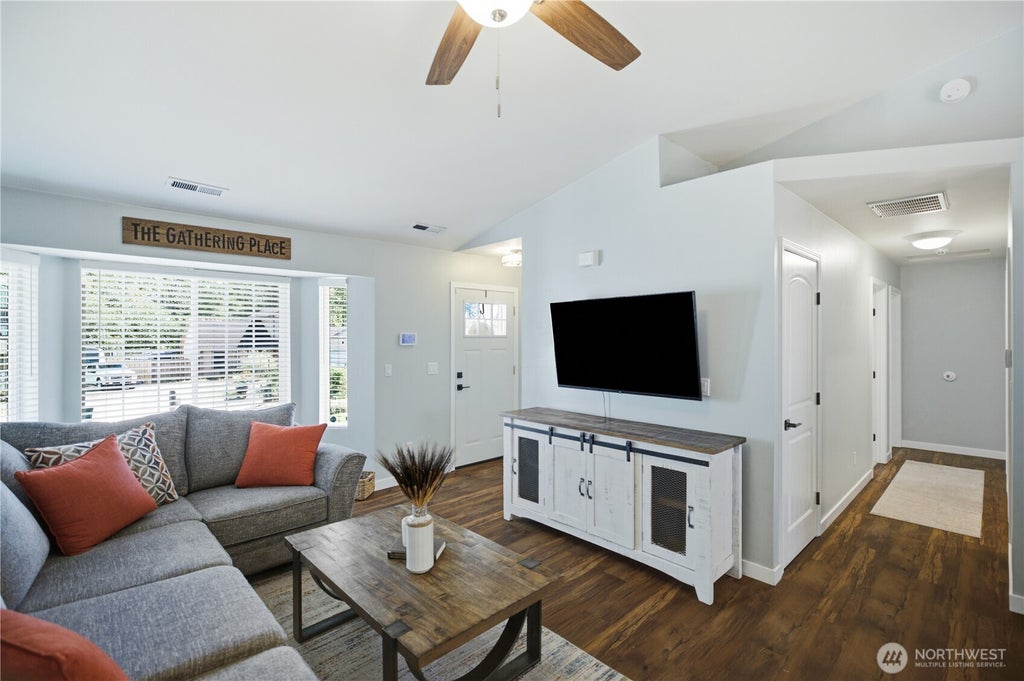 Photo of 2622 S 362nd Place, Federal Way, WA 98003 (MLS # 2573245)