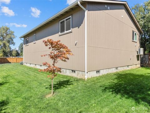 A home in Chehalis