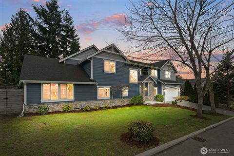 Photo of 12411 NE 108th Place, Kirkland, WA 98033 (MLS # 2477665)