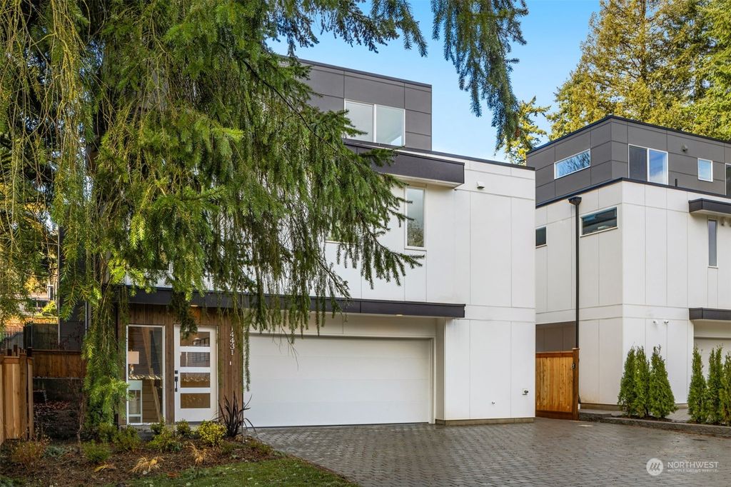 Photo of 14435 101st Place NE, Kirkland, WA 98034 (MLS # 2315502)