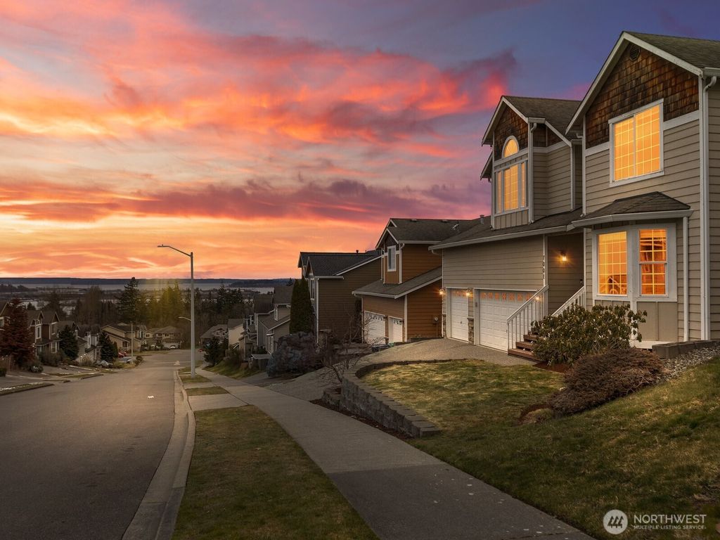 Photo of 7001 38th Place NE, Marysville, WA 98270 (MLS # 2333721)
