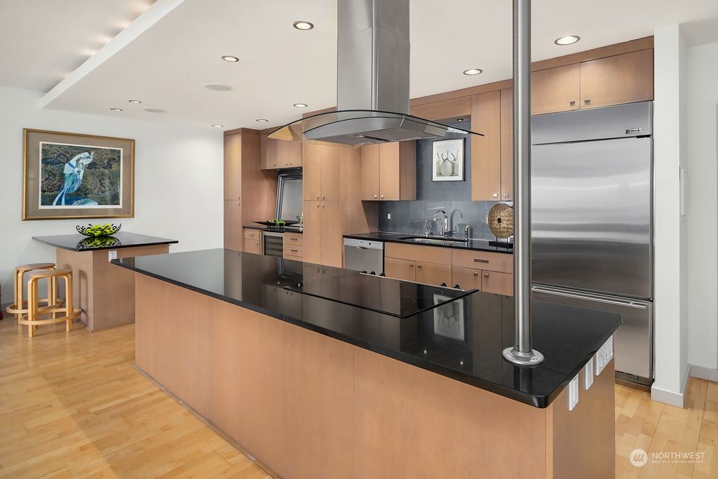 Photo of 3030 80th Avenue SE #204, Mercer Island, WA 98040 (MLS # 2170664)