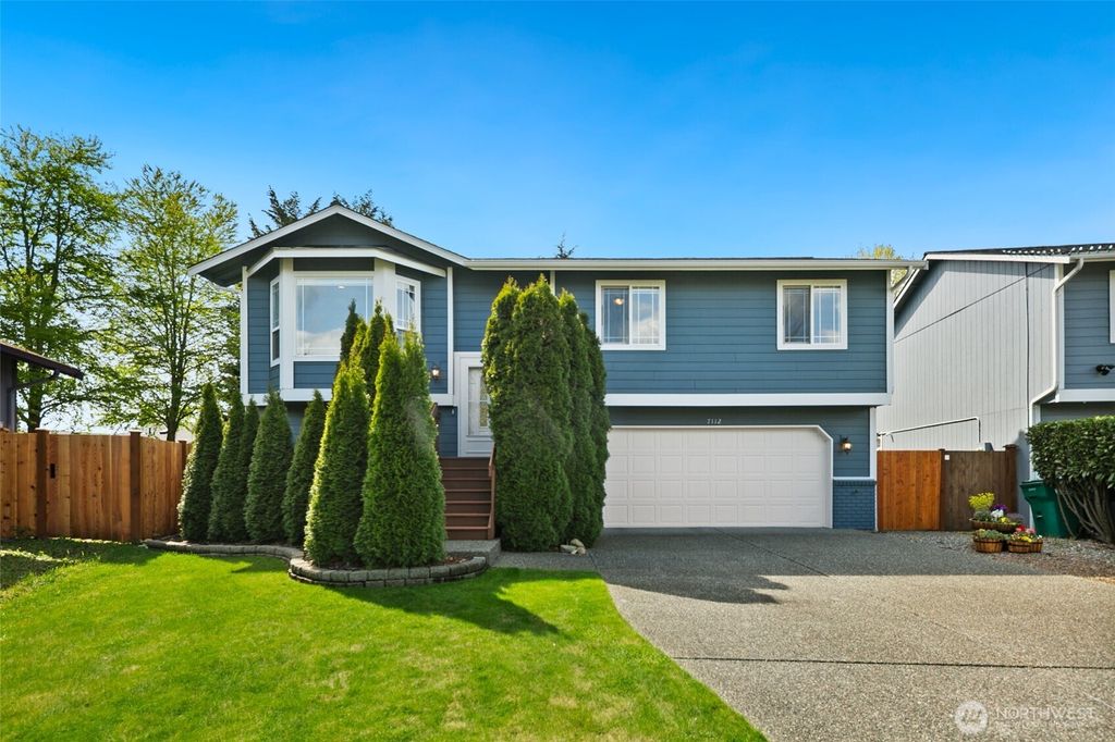 Photo of 7112 55th Place NE, Marysville, WA 98270 (MLS # 2506956)