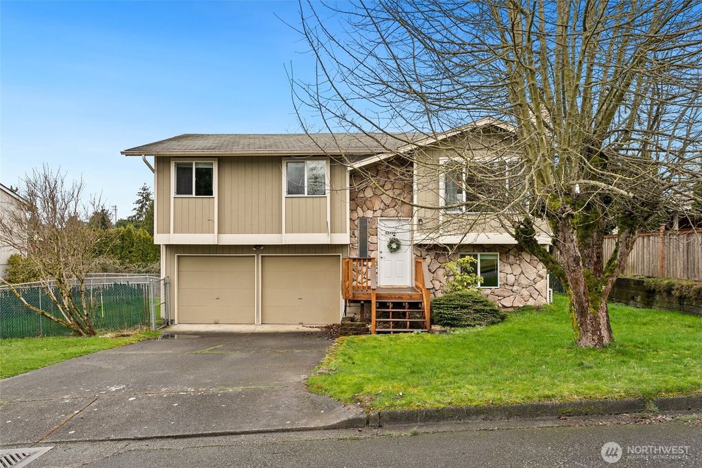 Photo of 23220 113th Place SE, Kent, WA 98031 (MLS # 2334286)