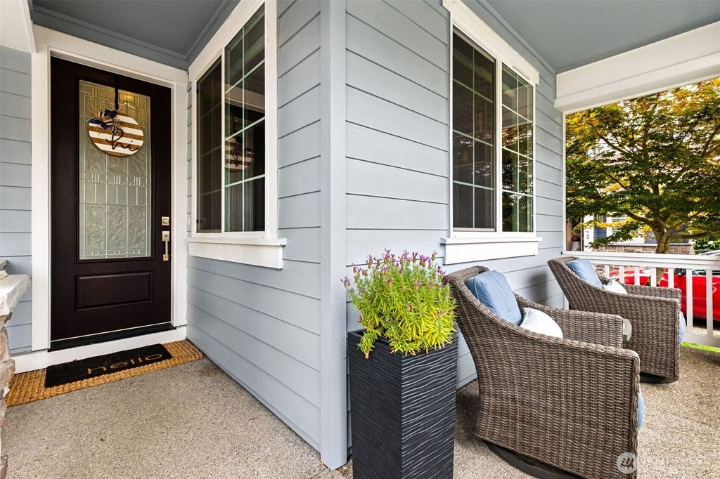 Photo of 9328 Elm Avenue SE, Snoqualmie, WA 98065 (MLS # 2416925)