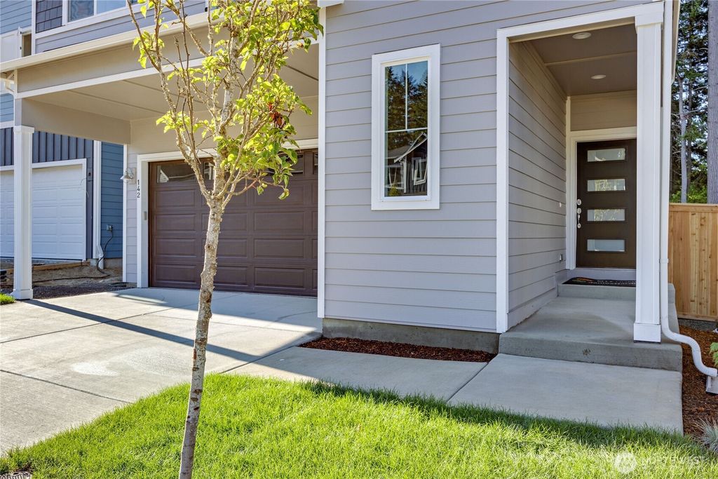 Photo of 304 NE Shadowhawk Lane, Bremerton, WA 98311 (MLS # 2448425)