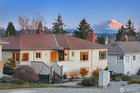 Photo of 10850 Marine View Drive SW, Seattle, WA 98146 (MLS # 2499504)