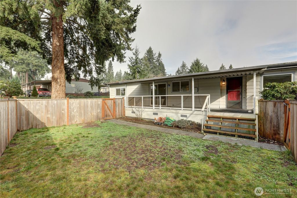 Photo of 11415 127th Street E #186, Puyallup, WA 98374 (MLS # 2477626)