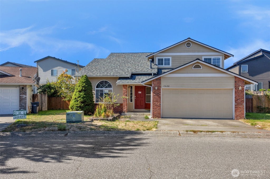 Photo of 17628 27th Avenue NE, Marysville, WA 98271 (MLS # 2585981)
