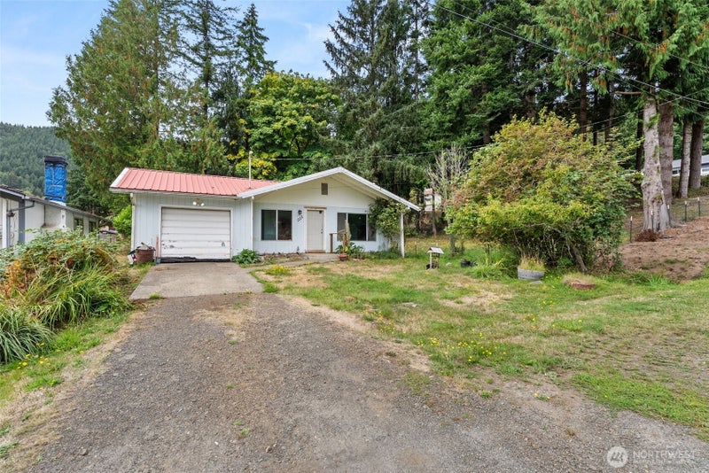 1222 Crescent
