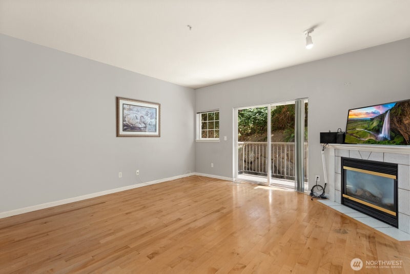 1800 NE 40 Street B-4