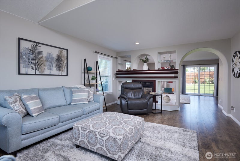 519 SE Mockingbird Drive