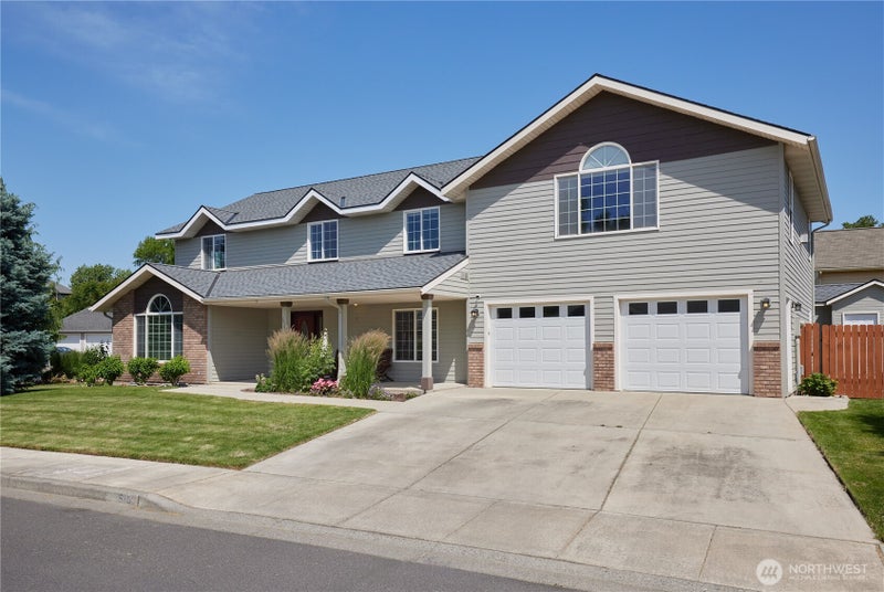 519 SE Mockingbird Drive