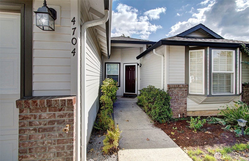 4704 Rolling Meadows Drive