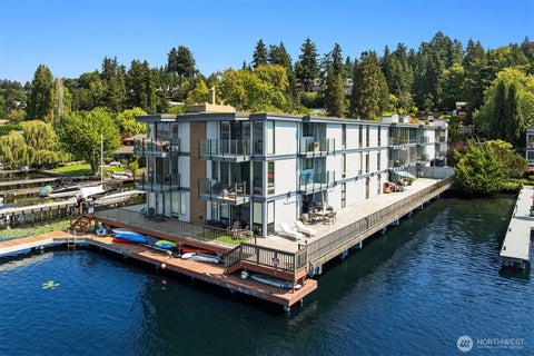 Photo of 4561 Lake Washington Boulevard NE #306, Kirkland, WA 98033 (MLS # 2570175)