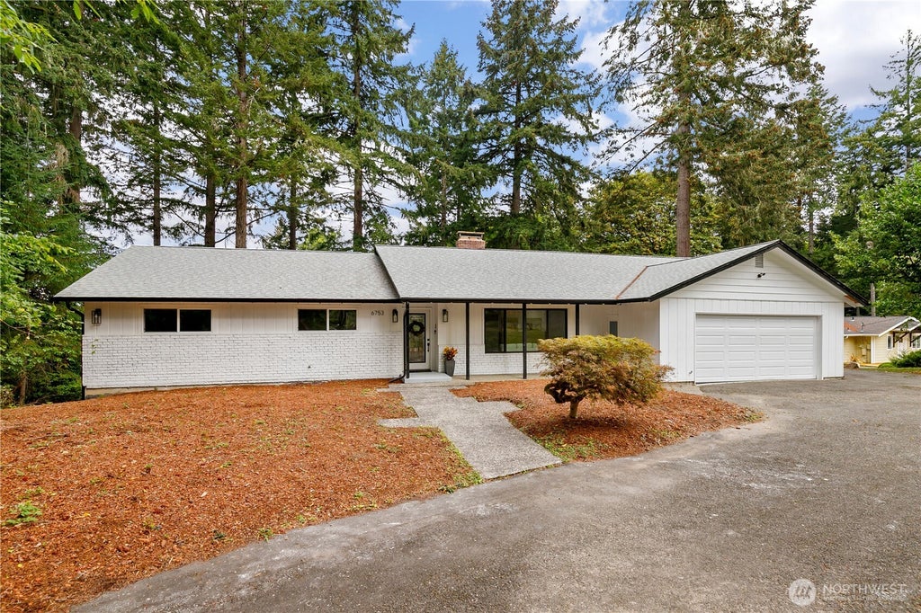 Photo of 6753 Bellevista Place NW, Olympia, WA 98502 (MLS # 2574822)
