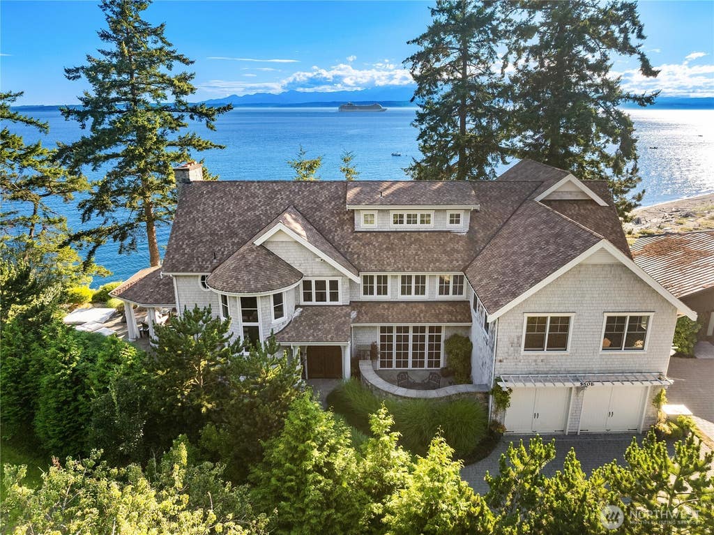 Photo of 5608 Tara Drive, Freeland, WA 98249 (MLS # 2562757)