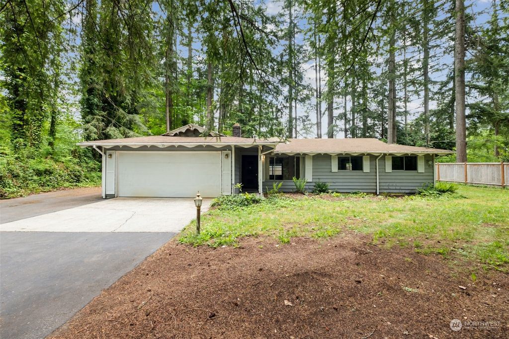 Photo of 24931 SE 30th Street, Sammamish, WA 98075 (MLS # 2073049)