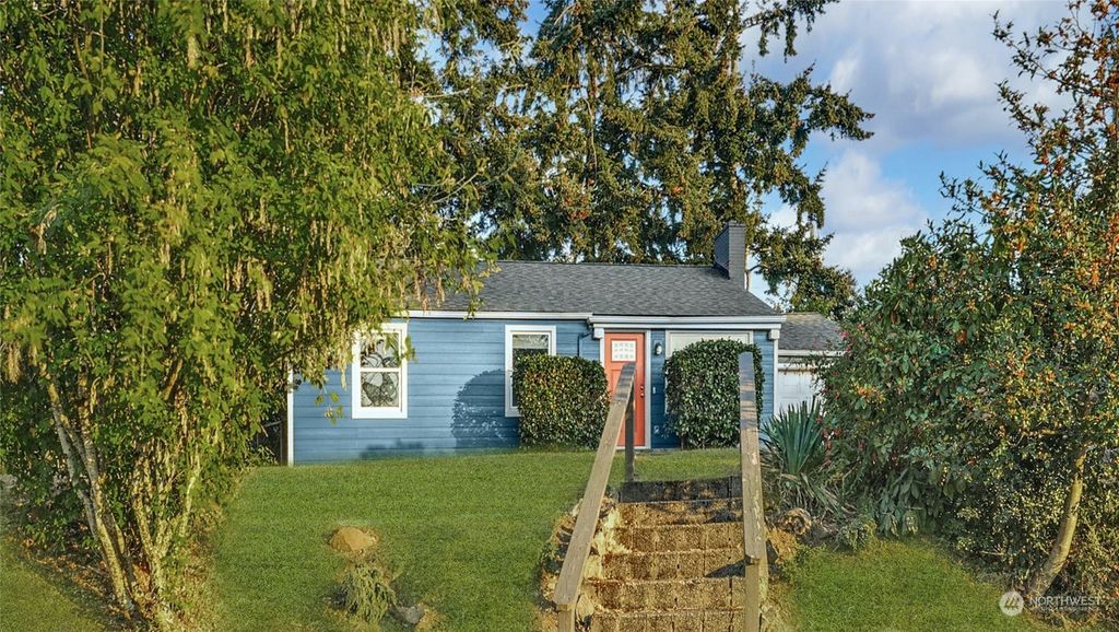 Photo of 512 Grandey Way NE, Renton, WA 98056 (MLS # 2016970)