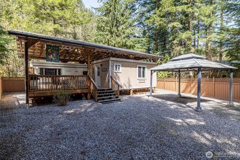 Photo of 1028 Maple Lane, Sumas, WA 98295 (MLS # 2509891)