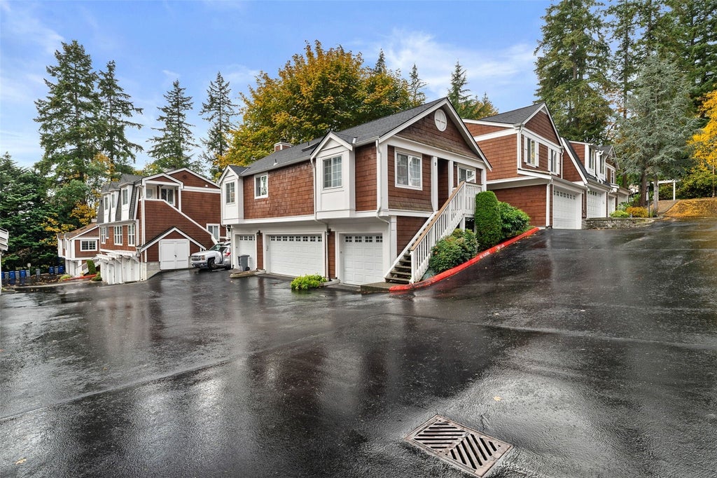 Photo of 3018 128th Avenue SE #12, Bellevue, WA 98005 (MLS # 2595206)