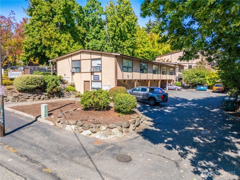 Photo of 648 S 152nd Street, Burien, WA 98148 (MLS # 2588292)