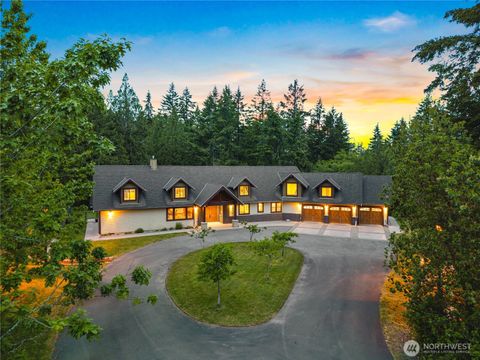 Photo of 740 9th Avenue, Fox Island, WA 98333 (MLS # 2527153)