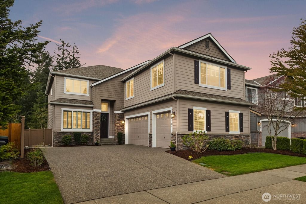 Photo of 6701 W Crest View Loop SE, Snoqualmie, WA 98065 (MLS # 2508665)