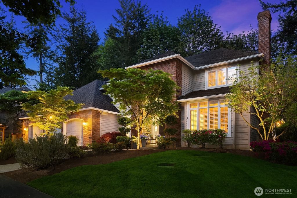 Photo of 8512 213th Place NE, Redmond, WA 98053 (MLS # 2519352)