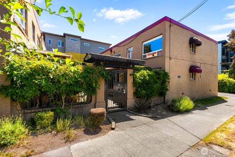 Photo of 120 14th Avenue #12, Seattle, WA 98122 (MLS # 2552530)
