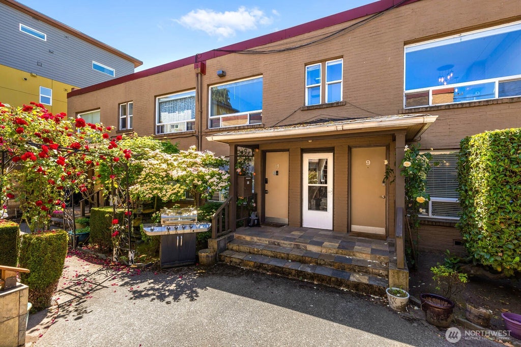 Photo of 120 14th Avenue #12, Seattle, WA 98122 (MLS # 2552530)