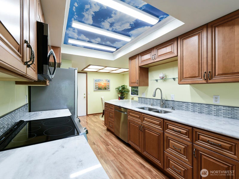 7713 Zircon Drive SW