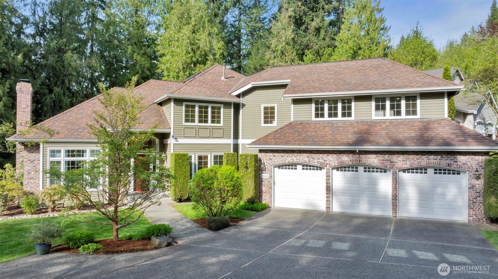 Photo of 24212 NE 30th Place, Sammamish, WA 98074 (MLS # 2367448)