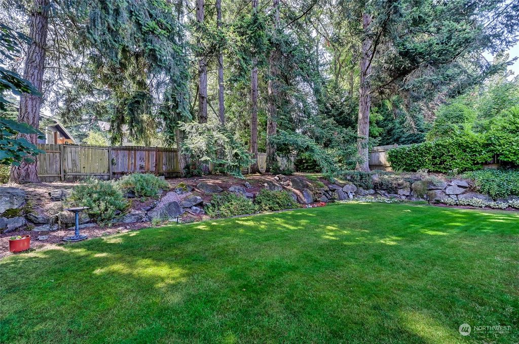 Photo of 131 165th Avenue NE, Bellevue, WA 98008 (MLS # 2143971)