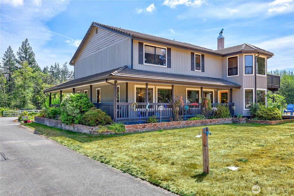 Photo of 1305 NW Mountain View Road, Silverdale, WA 98383 (MLS # 2573791)