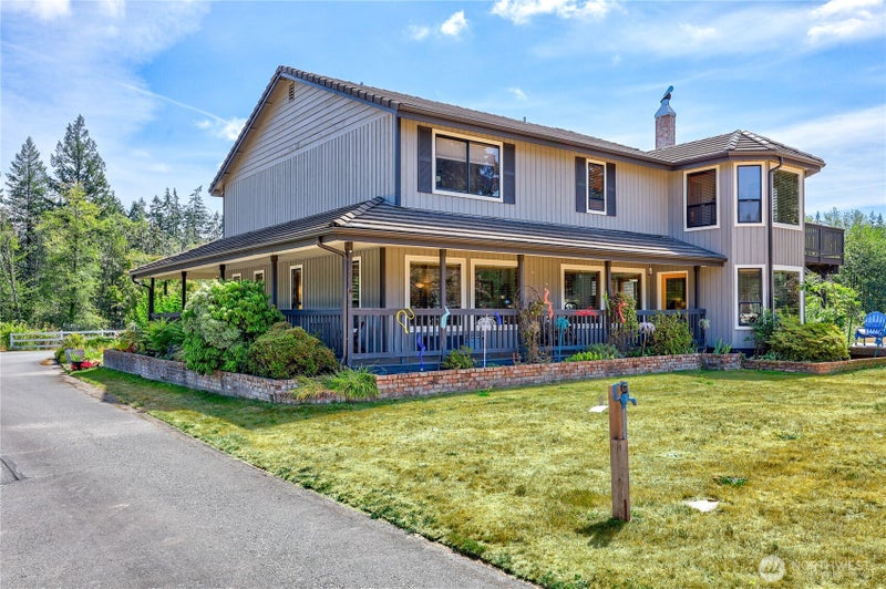1305 NW Mountain View Road