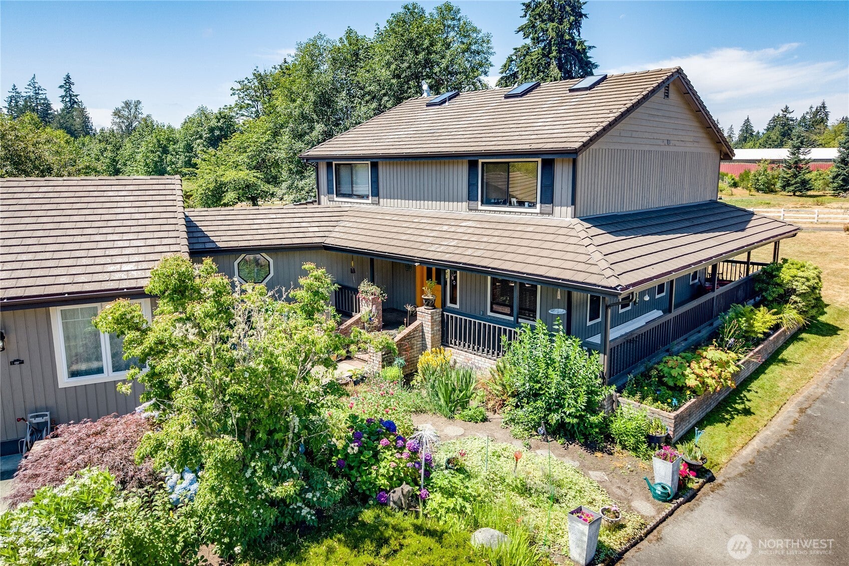 1305 NW Mountain View Road