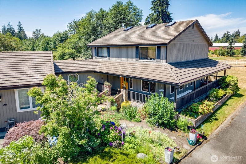 1305 NW Mountain View Road