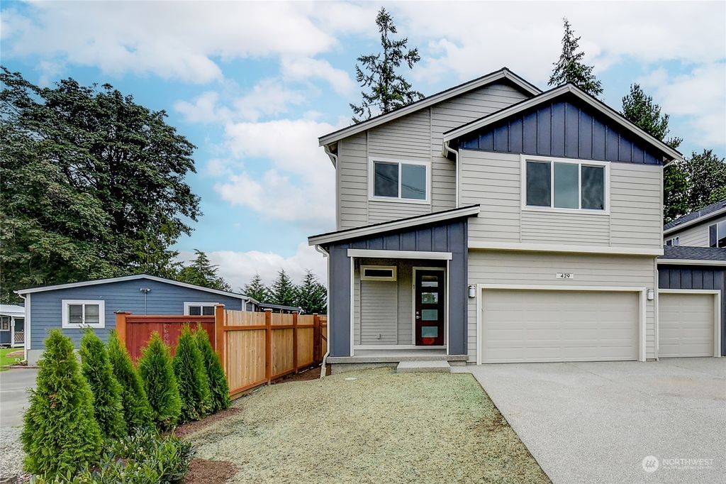 Photo of 429 Logan Road #1, Lynnwood, WA 98036 (MLS # 2292343)