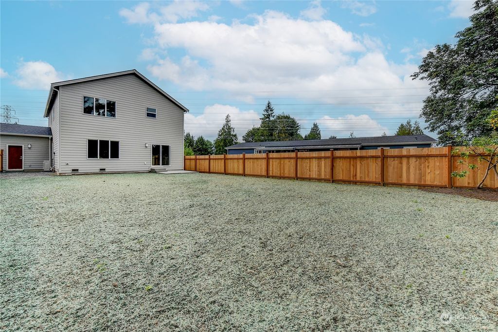 Photo of 429 Logan Road #1, Lynnwood, WA 98036 (MLS # 2292343)