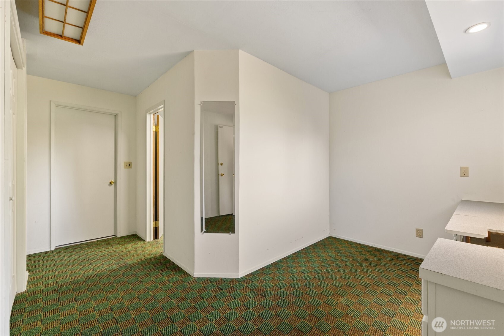 1672 185th Avenue NE