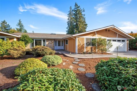 Photo of 1672 185th Avenue NE, Bellevue, WA 98008 (MLS # 2454908)