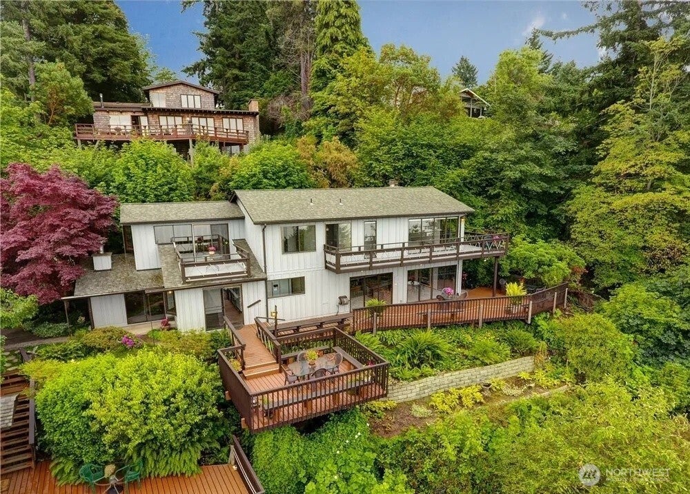 Photo of 5112 SW 311th Place, Federal Way, WA 98023 (MLS # 2580516)