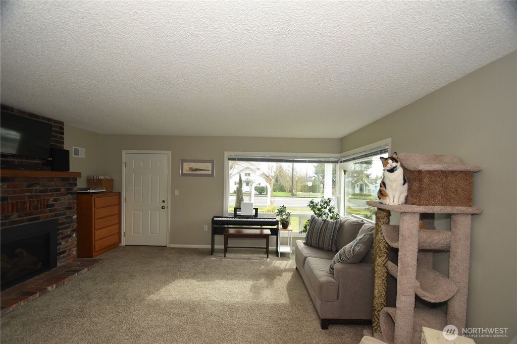 Photo of 701 E Grover Street, Lynden, WA 98264 (MLS # 2483384)