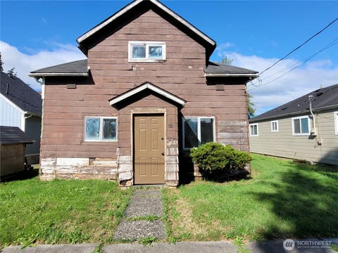 Photo of 312 N E Street, Aberdeen, WA 98520 (MLS # 2558164)